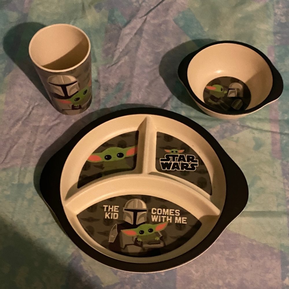 Star Wars Mandalorian Dinnerware Set with Green and Black Accents